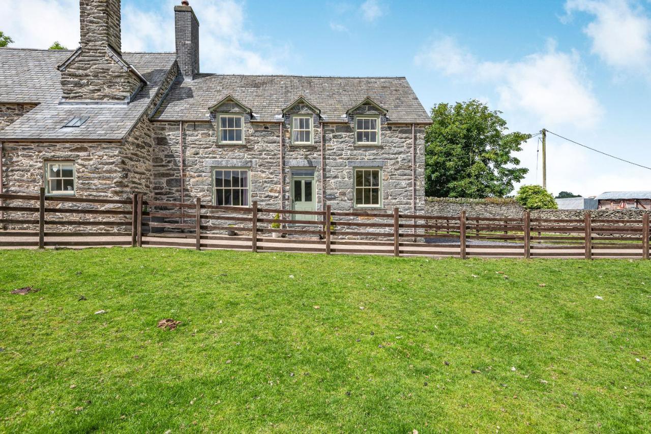 Waedog Bach Llanfor Exterior foto